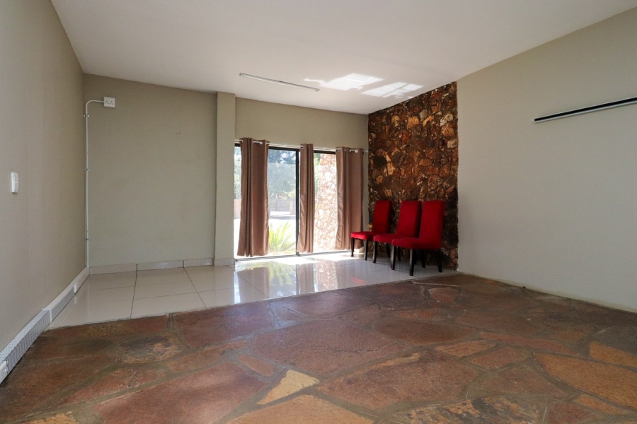 To Let commercial Property for Rent in Wilkoppies North West